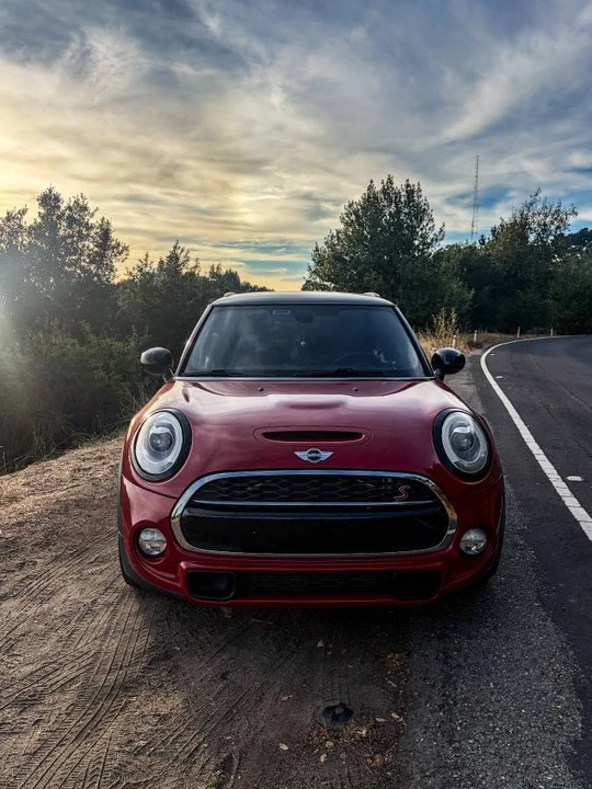 2017 Mini Mini 3rd Gen - Image 2 of 17