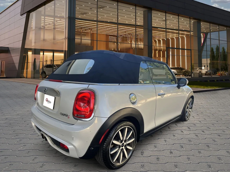 2017 Mini Mini Cooper S 3rd Gen - Image 8 of 27