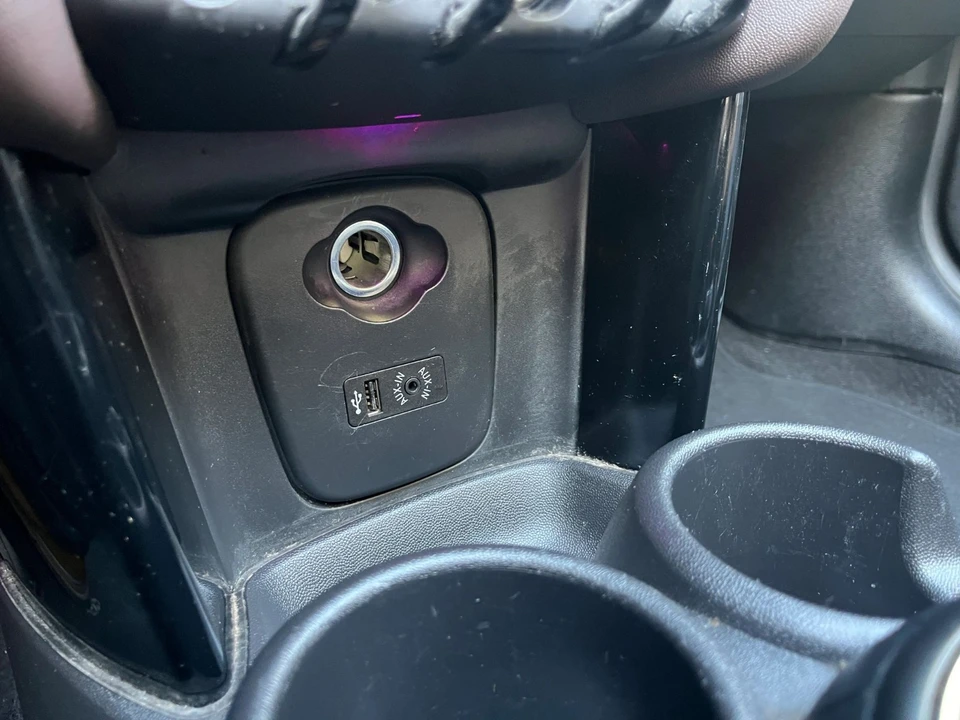 2017 Mini Mini Cooper S 3rd Gen - Image 22 of 27