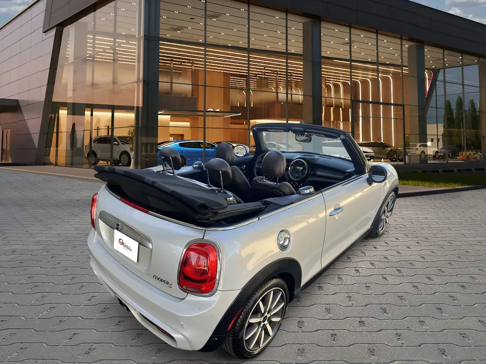 2017 Mini Mini Cooper S 3rd Gen - Image 9 of 27
