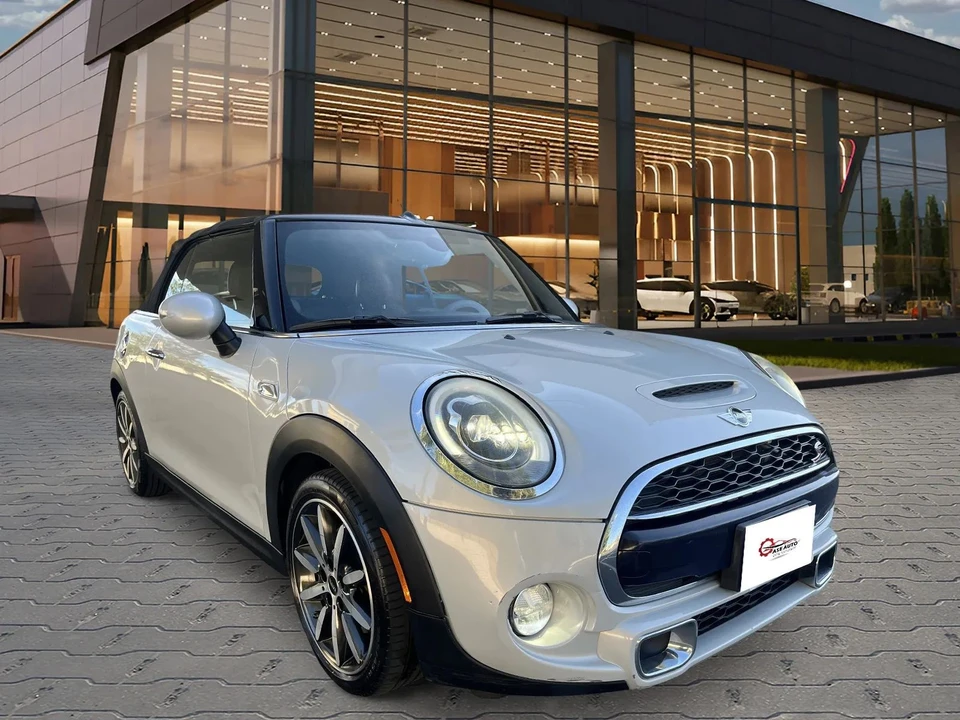 2017 Mini Mini Cooper S 3rd Gen - Image 4 of 27