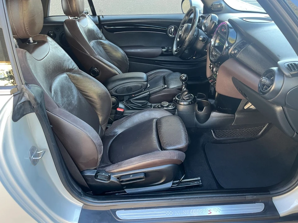 2017 Mini Mini Cooper S 3rd Gen - Image 18 of 27