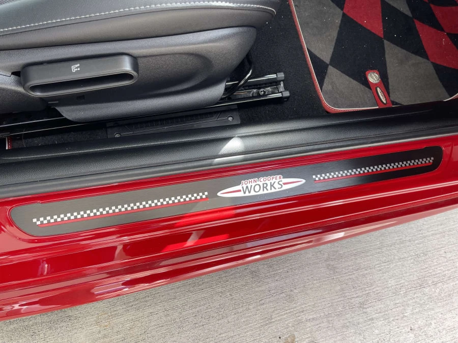 2017 Mini Mini Cooper S 3rd Gen - Image 6 of 6