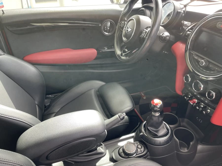2017 Mini Mini Cooper S 3rd Gen - Image 4 of 6