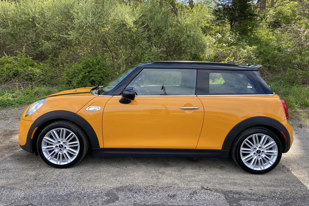 2017 Mini Mini Cooper S 3rd Gen - Image 3 of 31