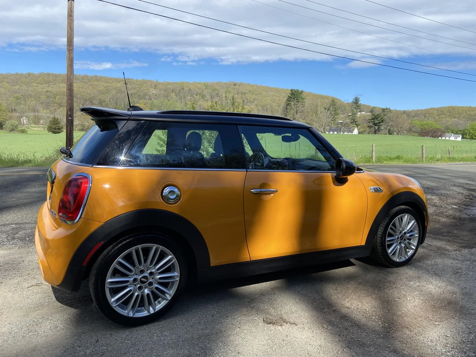 2017 Mini Mini Cooper S 3rd Gen - Image 12 of 31