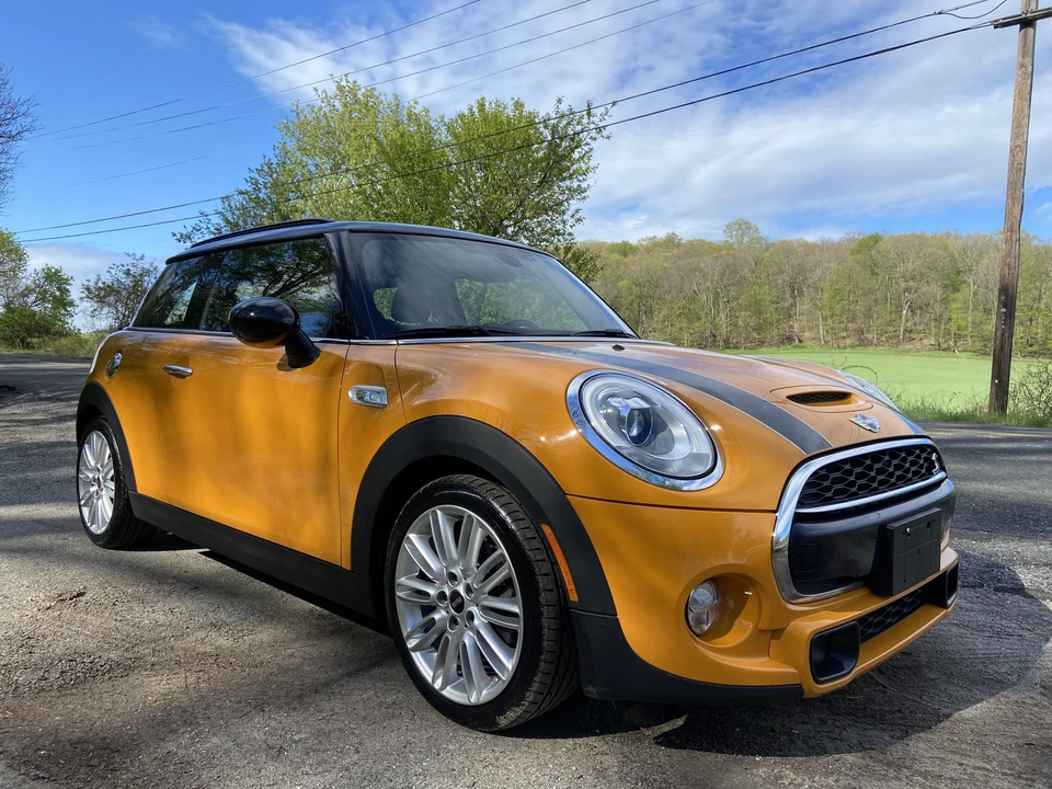 2017 Mini Mini Cooper S 3rd Gen - Image 15 of 31