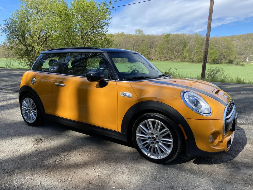 2017 Mini Mini Cooper S 3rd Gen - Image 14 of 31