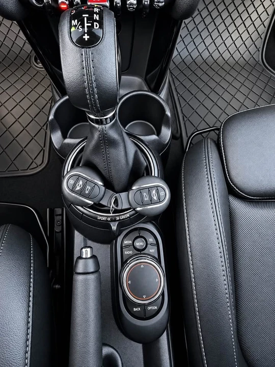 2017 Mini Mini 3rd Gen - Image 16 of 19