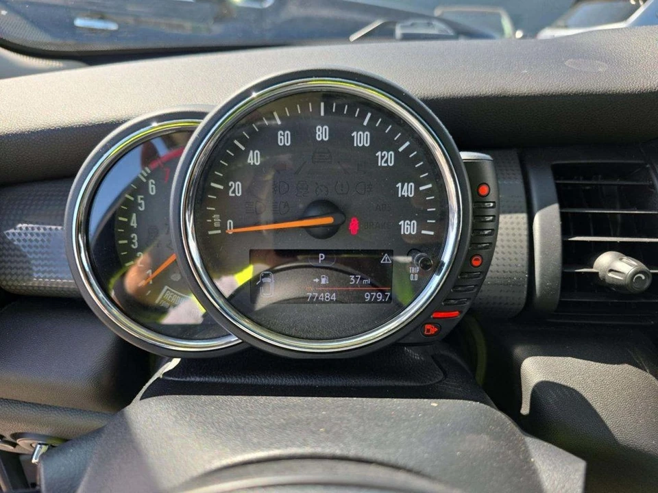 2017 Mini Mini 3rd Gen - Image 6 of 13