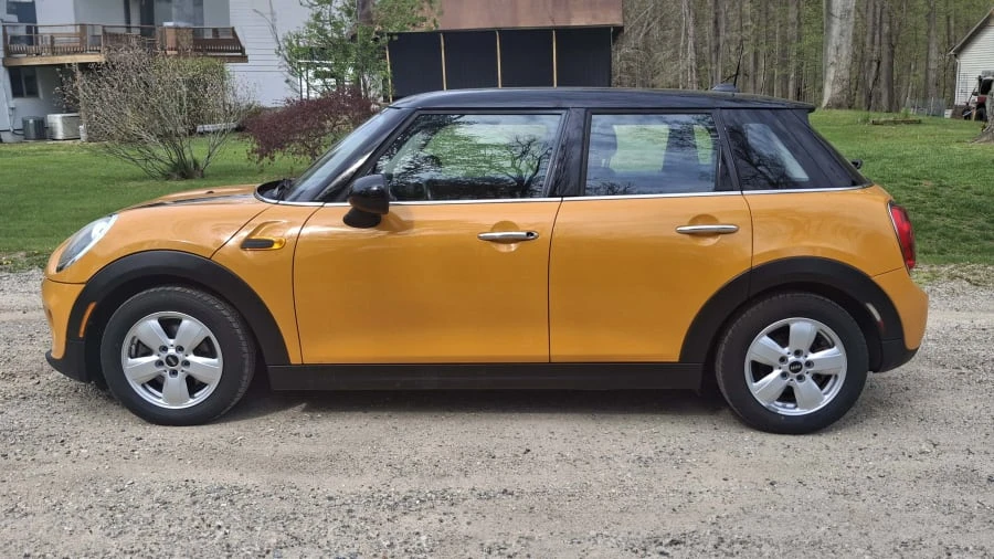 2017 Mini Mini 3rd Gen - Image 2 of 18