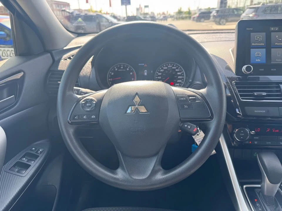 2017 Mitsubishi Eclipse Cross - Image 13 of 16