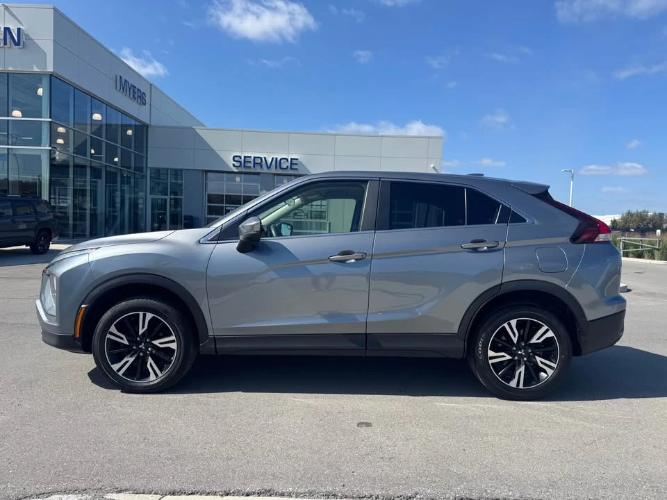 2017 Mitsubishi Eclipse Cross - Image 3 of 16