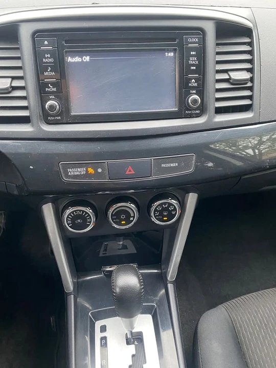 2017 Mitsubishi Lancer 10th Gen - Image 13 of 20