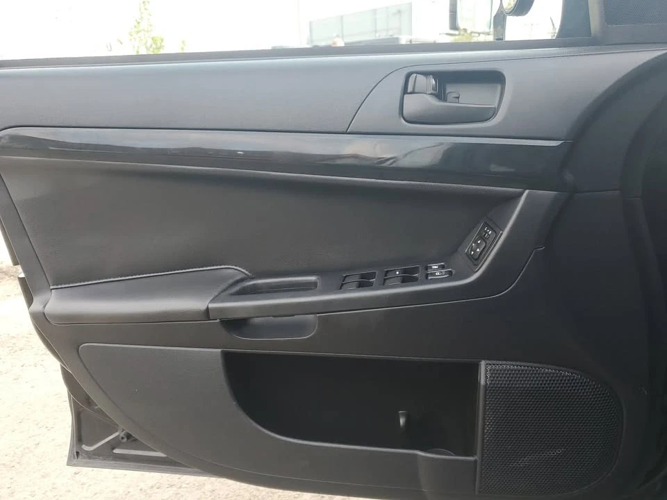 2017 Mitsubishi Lancer 10th Gen - Image 14 of 19