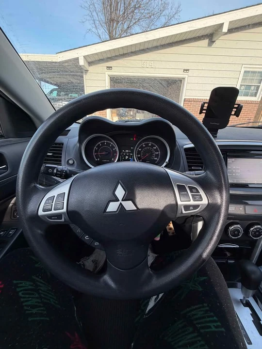 2017 Mitsubishi Lancer 9th Gen - Image 5 of 9