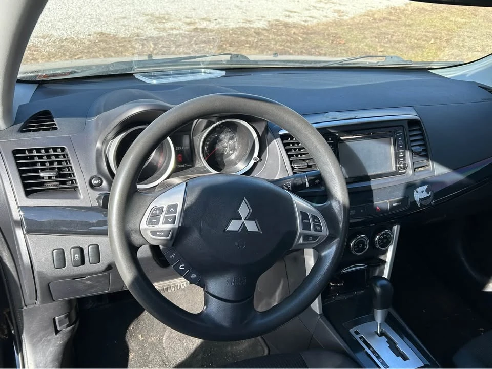 2017 Mitsubishi Lancer - Image 2 of 5