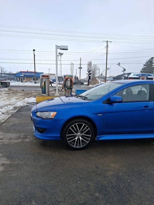 2017 Mitsubishi Lancer - Image 2 of 20
