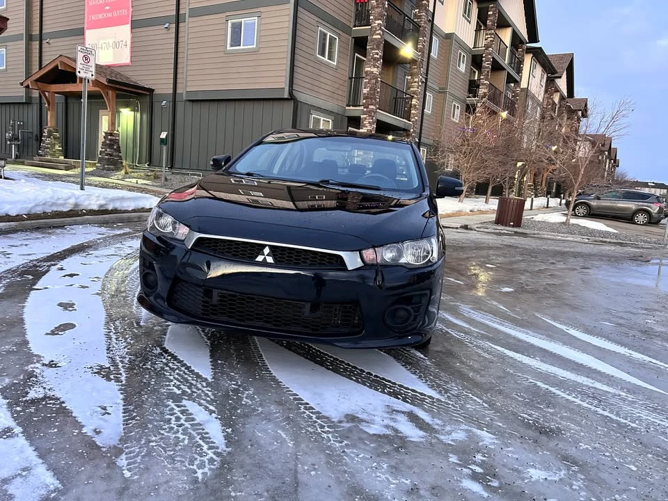 2017 Mitsubishi Lancer - Image 2 of 10