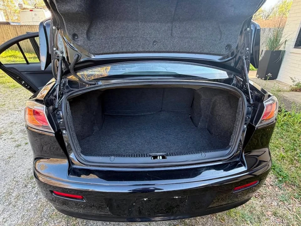 2017 Mitsubishi Lancer - Image 10 of 20