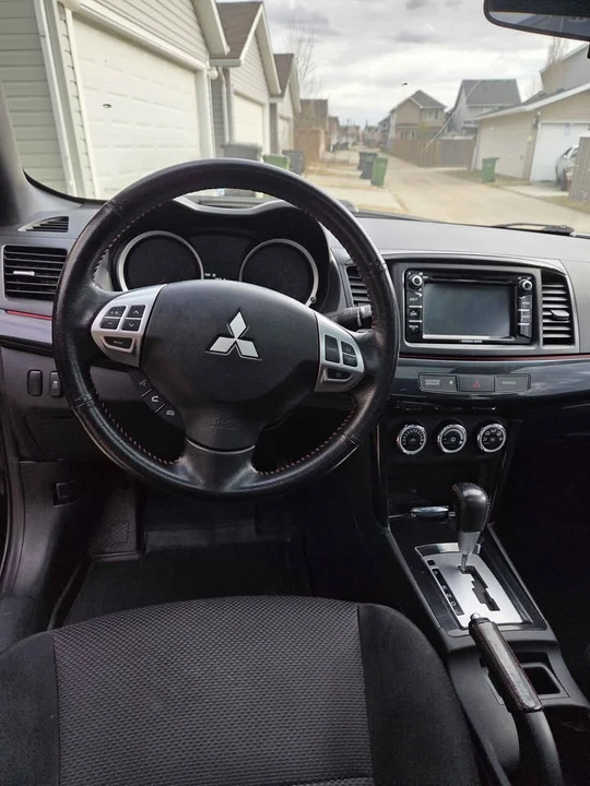 2017 Mitsubishi Lancer - Image 9 of 18