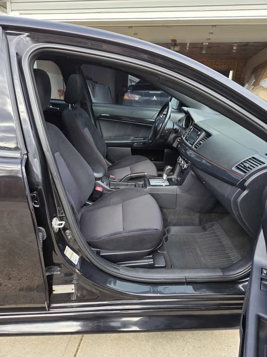 2017 Mitsubishi Lancer - Image 10 of 18