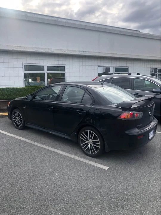 2017 Mitsubishi Lancer - Image 4 of 19