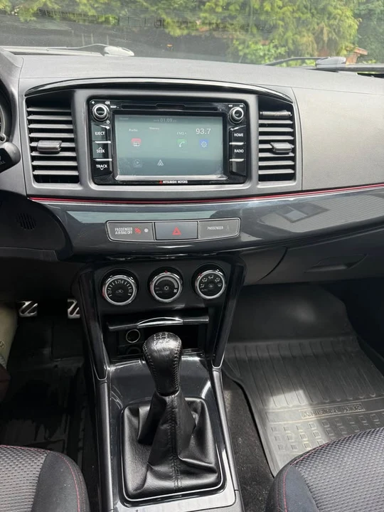 2017 Mitsubishi Lancer - Image 15 of 18