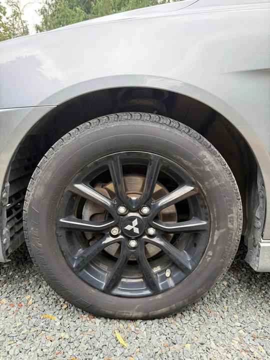 2017 Mitsubishi Lancer - Image 8 of 18