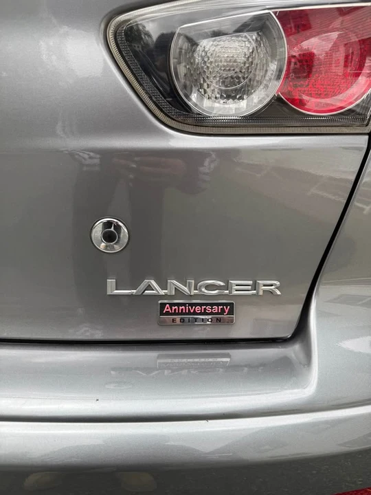 2017 Mitsubishi Lancer - Image 9 of 18