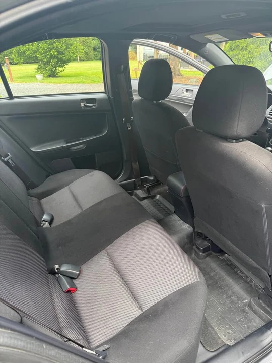 2017 Mitsubishi Lancer - Image 16 of 18