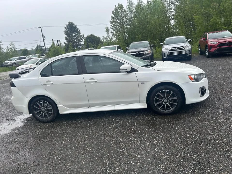 2017 Mitsubishi Lancer - Image 4 of 6