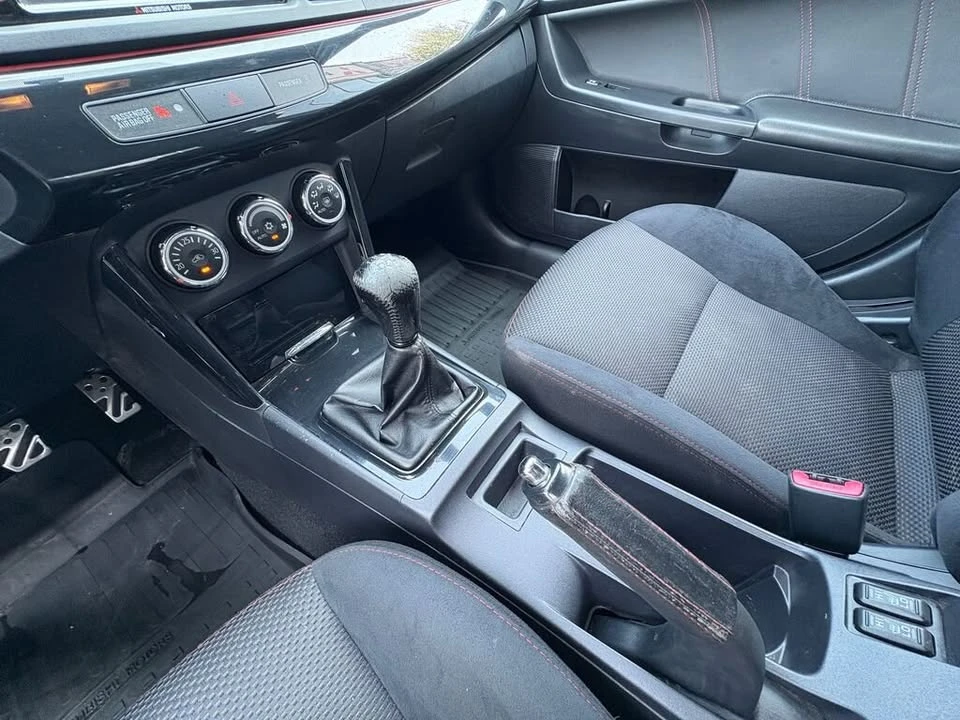 2017 Mitsubishi Lancer 10th Gen - Image 10 of 17