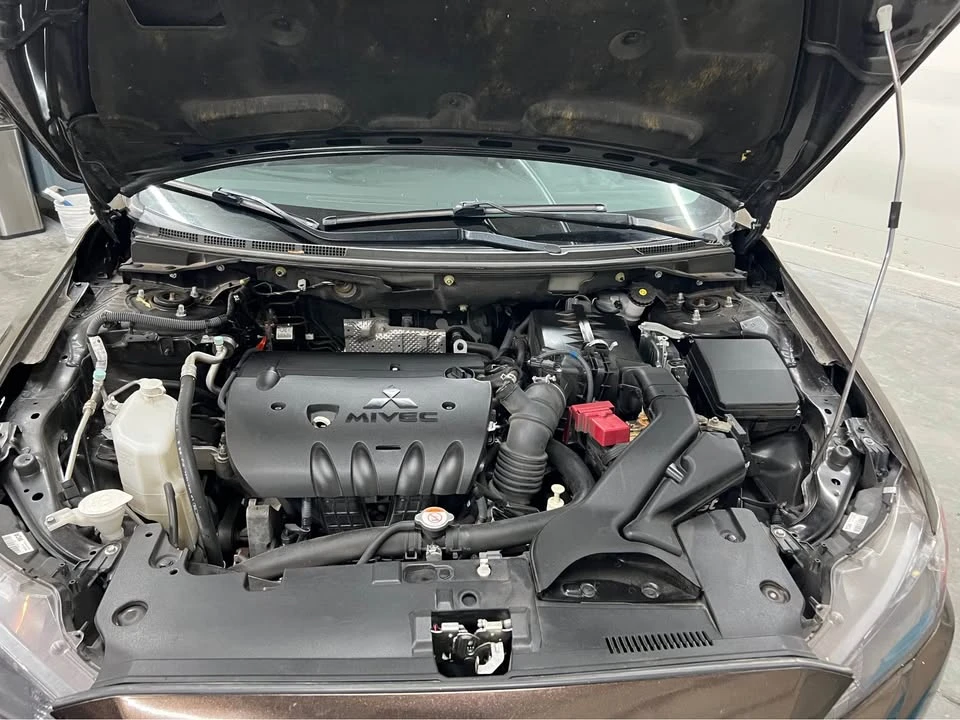 2017 Mitsubishi Lancer 10th Gen - Image 9 of 10