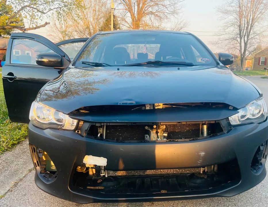 2017 Mitsubishi Lancer 10th Gen - Image 9 of 10