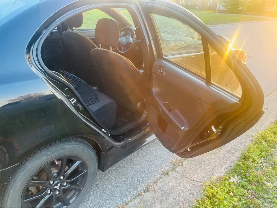 2017 Mitsubishi Lancer 10th Gen - Image 4 of 10