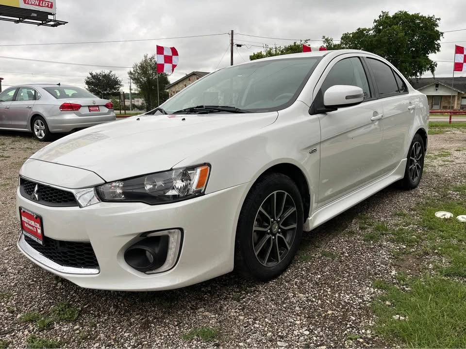 2017 Mitsubishi Lancer 10th Gen - Image 4 of 19