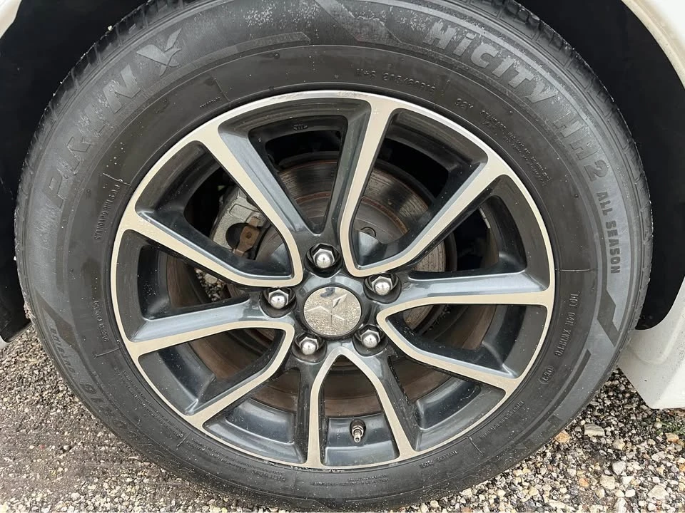 2017 Mitsubishi Lancer 10th Gen - Image 9 of 19