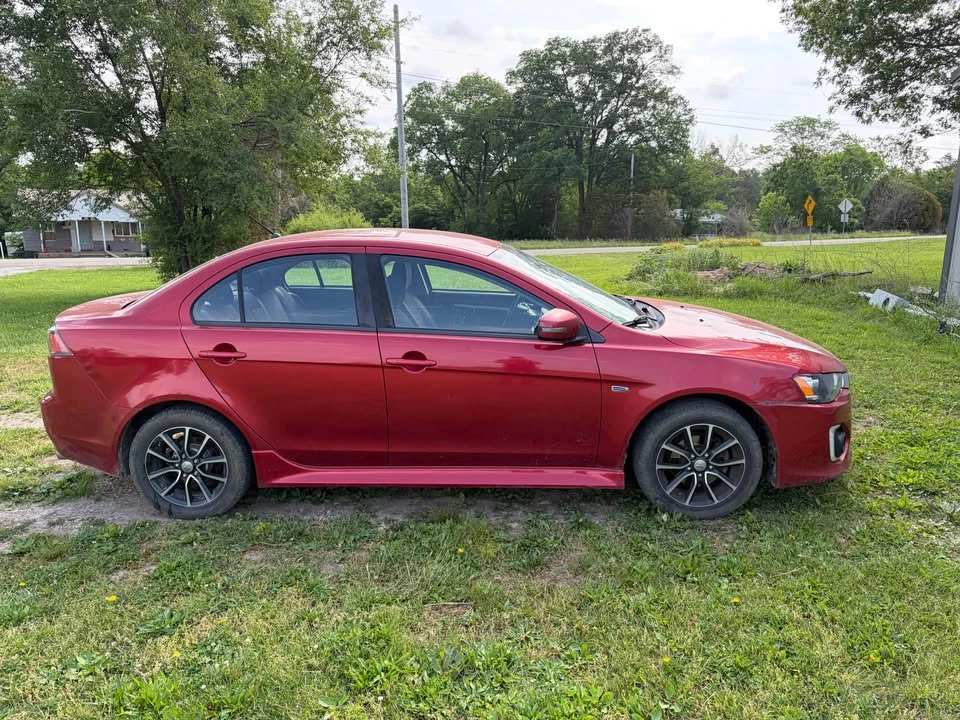 2017 Mitsubishi Lancer - Image 5 of 8
