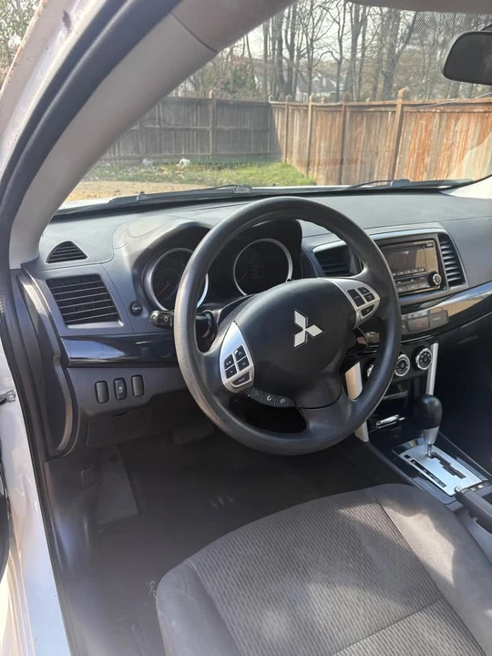 2017 Mitsubishi Lancer 10th Gen - Image 9 of 11