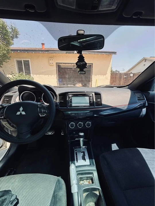 2017 Mitsubishi Lancer 10th Gen - Image 4 of 10