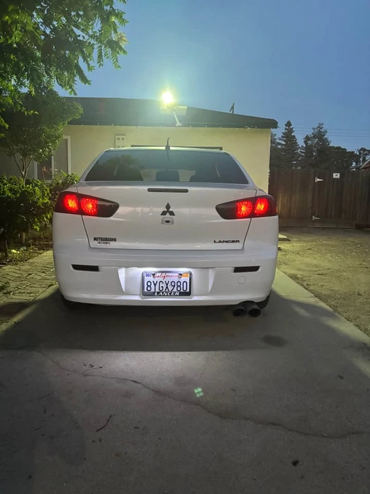 2017 Mitsubishi Lancer 10th Gen - Image 2 of 10