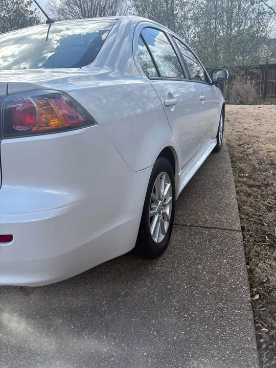 2017 Mitsubishi Lancer 10th Gen - Image 5 of 11