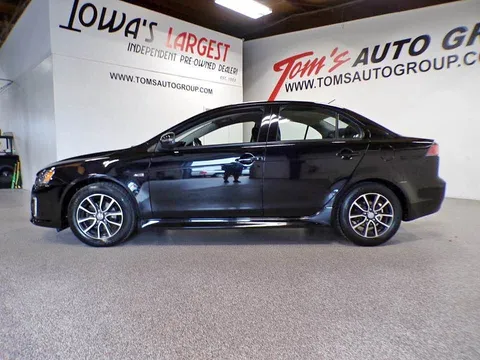 2017 Mitsubishi Lancer ES Sedan 4D
