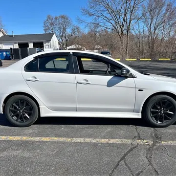 2017 Mitsubishi Lancer LE
