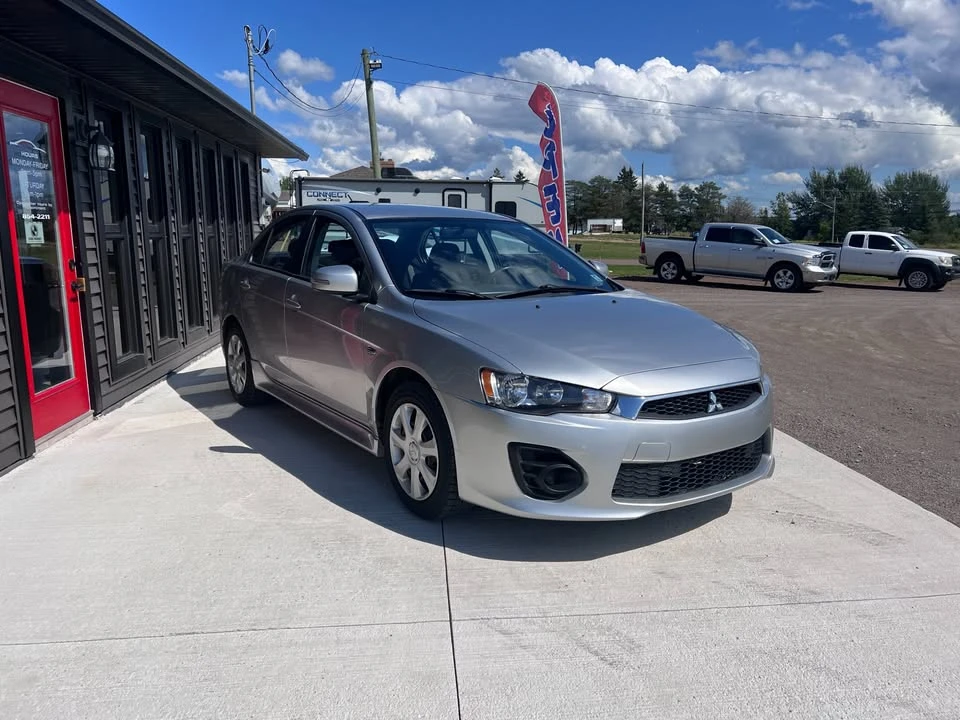 2017 Mitsubishi Lancer 10th Gen - Image 4 of 13
