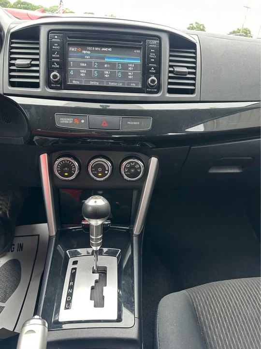 2017 Mitsubishi Lancer - Image 19 of 20