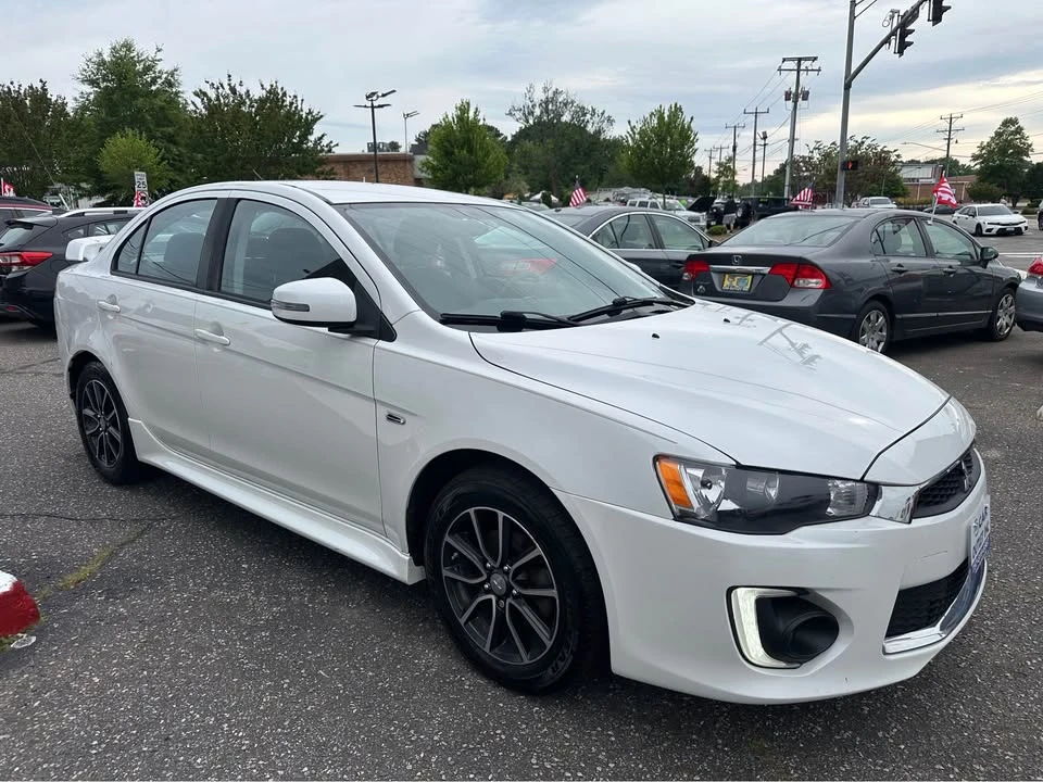 2017 Mitsubishi Lancer - Image 9 of 20