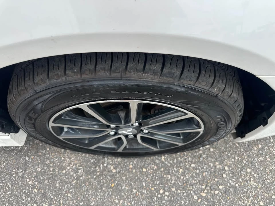 2017 Mitsubishi Lancer - Image 11 of 20