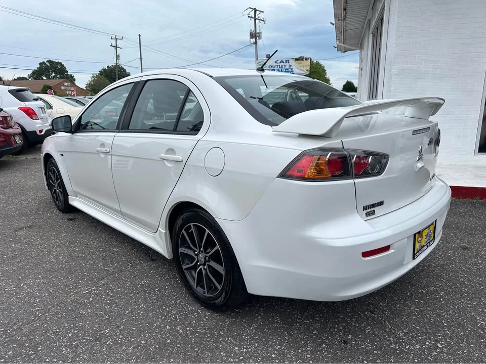 2017 Mitsubishi Lancer - Image 4 of 20